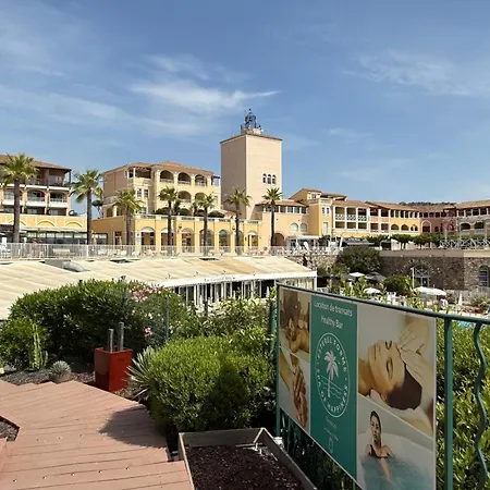 Vue Au Calme Dans Le Hameau De Cap Estérel, Agay - Saint-raphaël * Saint-Raphaël