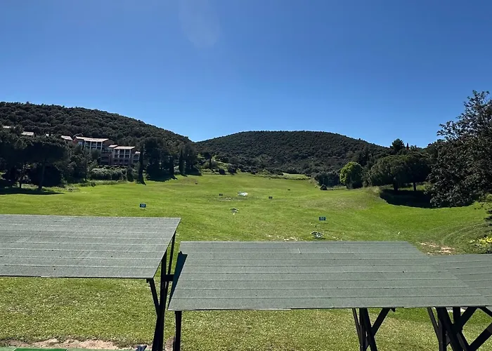 Vue Au Calme Dans Le Hameau De Cap Estérel, Agay - Saint-raphaël * Saint-Raphaël