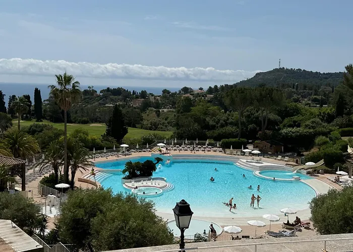 Vue Au Calme Dans Le Hameau De Cap Estérel, Agay - Saint-raphaël Apartamento *