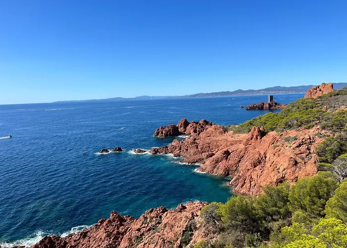 Vue Au Calme Dans Le Hameau De Cap Estérel, Agay - Saint-raphaël