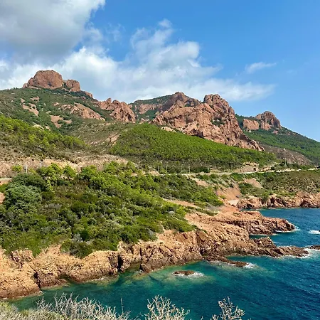 Vue Au Calme Dans Le Hameau De Cap Esterel, Agay - Saint-raphael Apartamento *