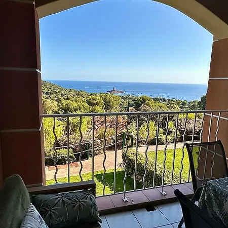 Vue Au Calme Dans Le Hameau De Cap Estérel, Agay - Saint-raphaël Saint-Raphaël