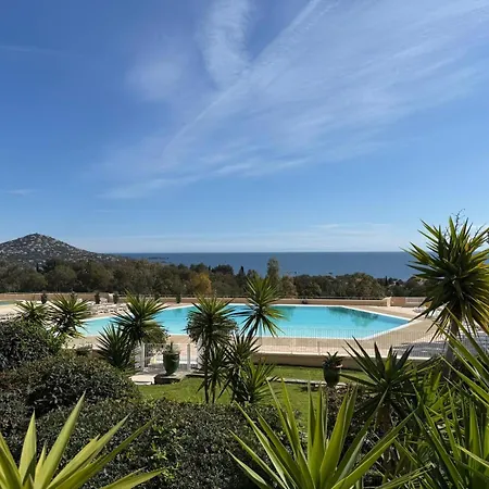 Vue Exceptionnelle Cap Esterel Apartamento *
