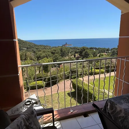 Vue Au Calme Dans Le Hameau De Cap Estérel, Agay - Saint-raphaël * Saint-Raphaël