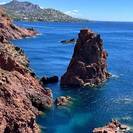 Vue Au Calme Dans Le Hameau De Cap Estérel, Agay - Saint-raphaël Appartamento